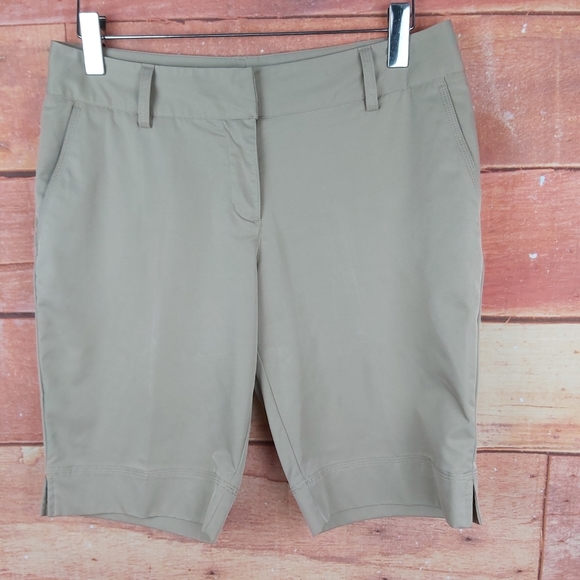 Adidas ClimaLite golf tennis Bermuda Shorts - Picture 2 of 9